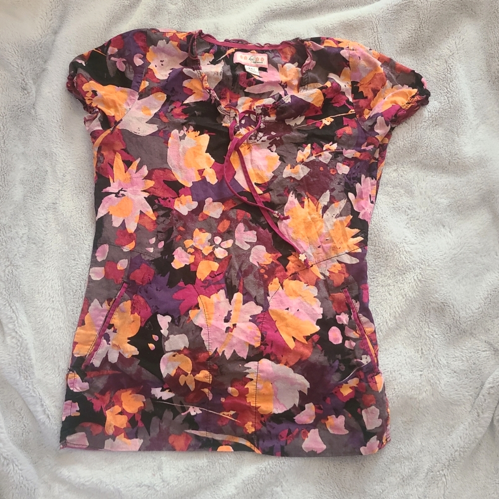 XXS scrub top